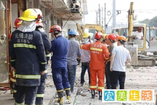 无锡小吃店发生燃气爆炸,已造成9死10伤,救援画面太揪心