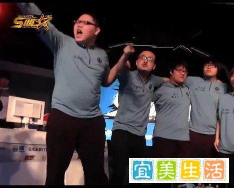 PDD回忆扔水瓶事件：再来一次一定锤爆他的头！
