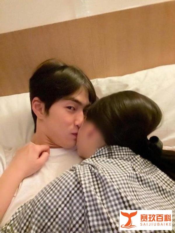想起了IU和银赫?RIIZE洪胜汉与女友亲密照被公开,还没出道就塌房!