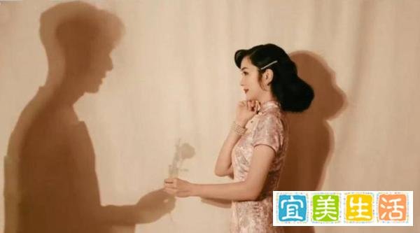 吴尊终于和妻子拍婚纱照!40岁林丽吟穿旗袍优雅,前凸后翘美极了