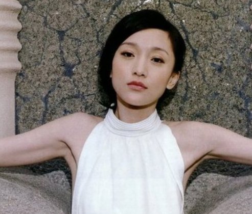 周迅《不完美受害人》新路透曝光，你觉得她的演技怎么样？