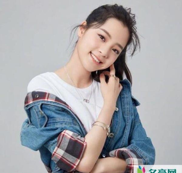 欧阳娜娜回应重录 直言以后会更谨慎的做出选择