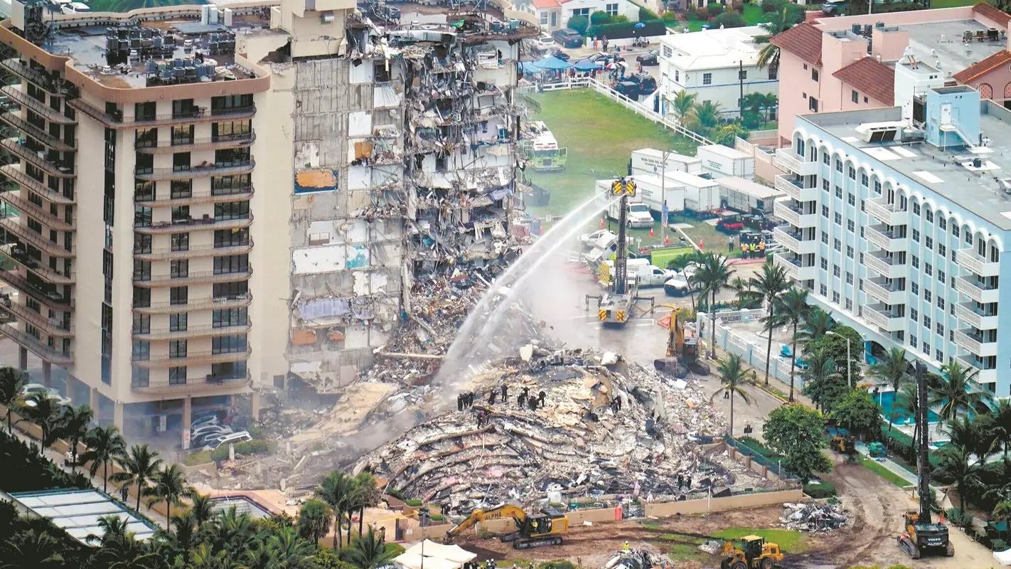 泸定地震亲历者：路面波浪形抖动，高楼大厦在地震面前是什么模样？