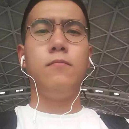 高校教师酷似彭于晏是怎么回事？