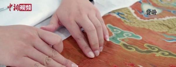 故宫里的“绣娘”,修复文物百余件