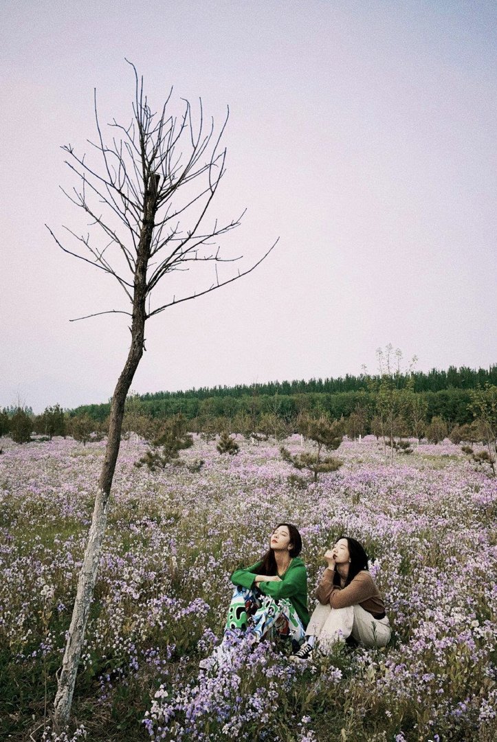 孟美岐宋妍霏发布闺蜜出游拍照指南，她们都有哪些拍照技巧？