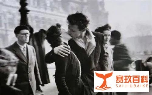 历史上著名的“接吻”照：因姿势优雅传遍世界，后来二人终身未见