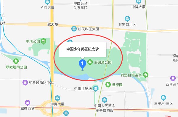 中国英雄少年纪念碑坐落在哪里