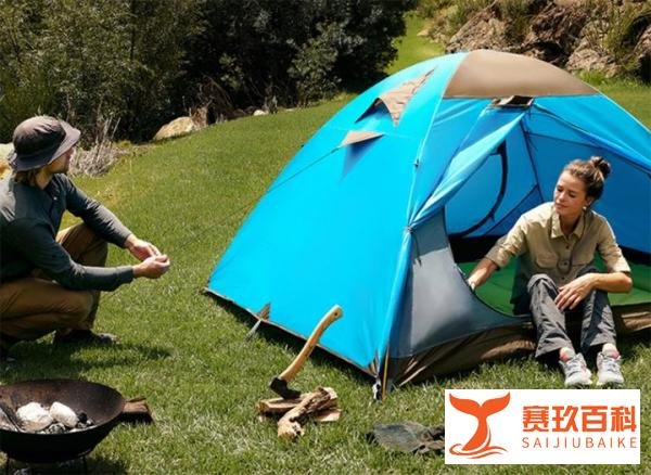 上海一家庭在阳台划船露营野餐上热搜，难道他家阳台上有一条河？