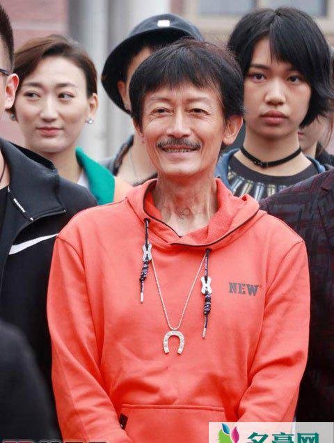 导演陈勋奇抗癌后活力回归 痛批张柏芝不敬业行径