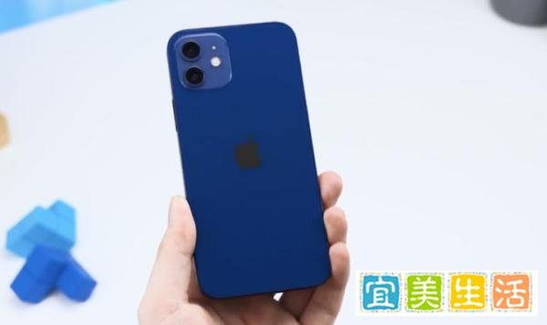 iPhone12也“绿屏”了?多人中招,快看看你的iPhone12屏幕!