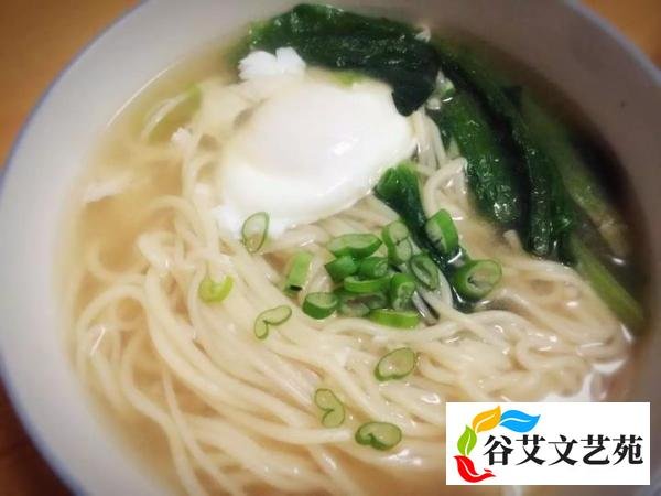 为何有“头伏饺子,二伏面,三伏烙饼摊鸡蛋”的说法