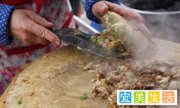 教师辞职卖肉夹馍，打了谁的脸？