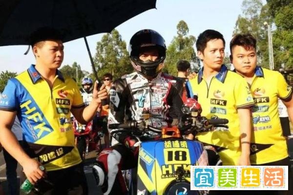 王一博摔车事件后续：胡通明已当面慰问王一博，相信仲裁结果公平公正