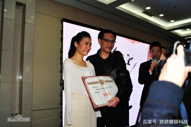 非诚勿扰中的无臂女孩雷庆瑶：台上牵手成功，为何一下台就被甩？