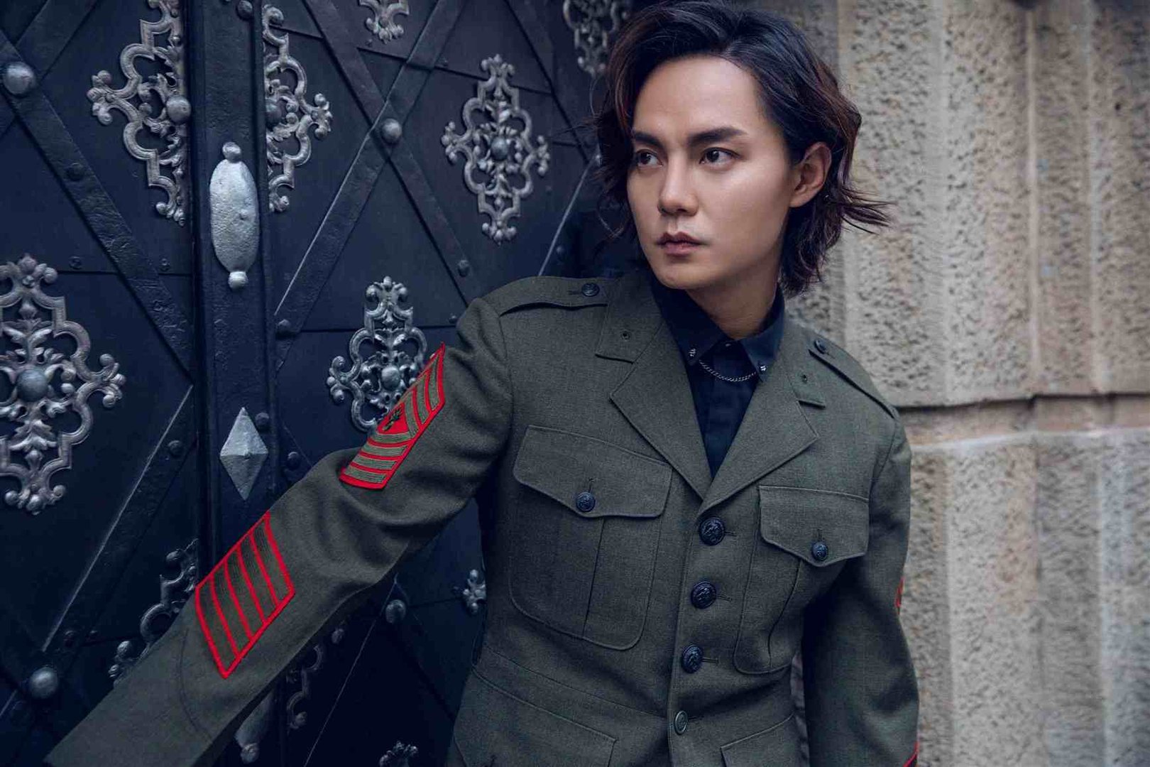 尹正晒家乡今昔对比照,他的家乡都发生了哪些变化?
