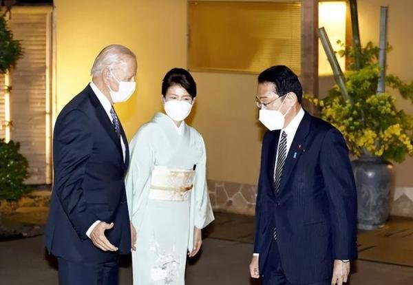 拜登访日晚餐吃了什么 看日本首相是如何招待的