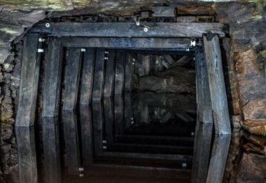 山西绛县6人在盗金矿的时候身亡,他们6人的死有人负责吗?