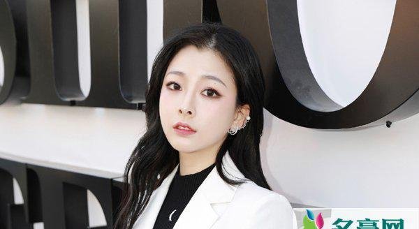 何曼婷个人资料最新消息 网红何曼婷真名直播间ID怎么火的