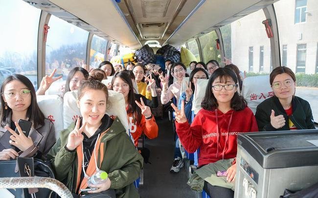 致敬！支教遇难女生李莎获评“最美大学生”，你从她身上看到了哪些品质？