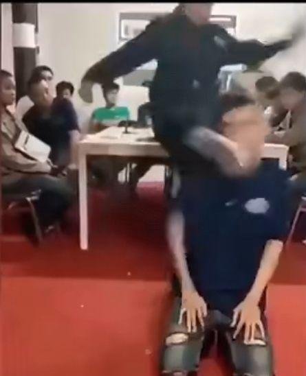孩子被父母送去戒网学校，回家后杀害自己父母