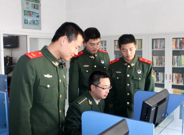 2017年东部战区现役士兵考军校的录取分数是的少?
