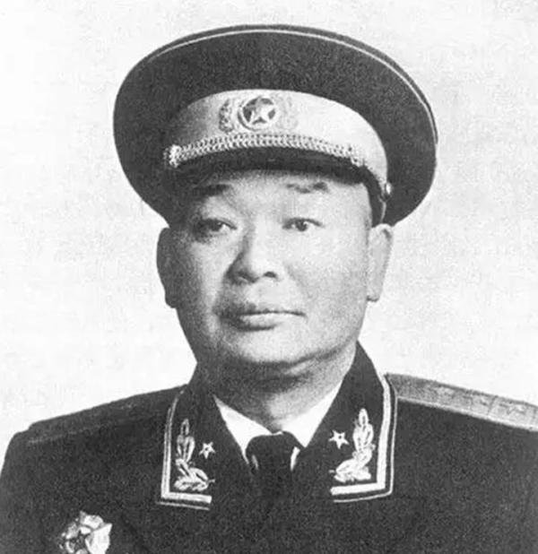 1955年地方干部不授衔，为何主席点名副省长，授予上将？