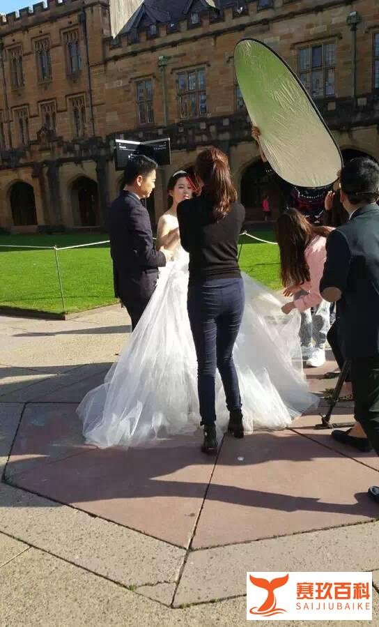网曝刘强东与奶茶妹悉尼拍婚纱照，这是真要嫁了？（多图）