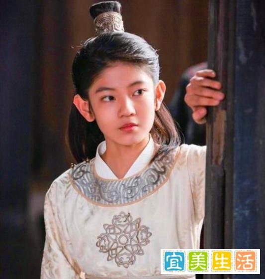 乐华16岁男星被曝和20岁女生网恋?网聊尺度之大堪比情场老司机