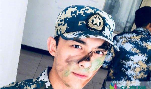 吴磊为什么在成都上学 感觉还是个孩子怎么就当男主了