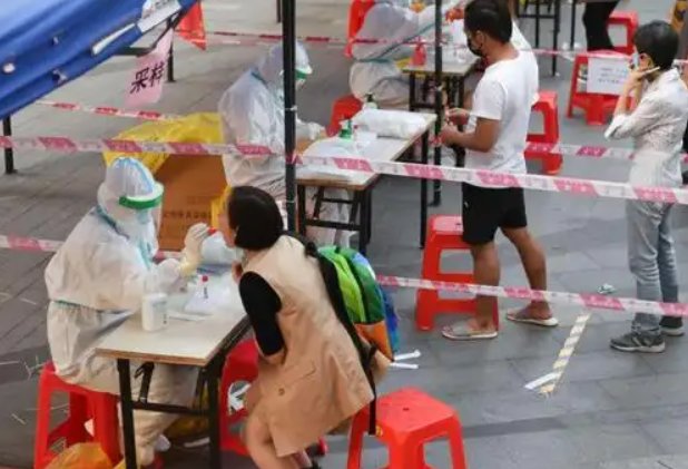 上海倡议做好14天物资储备引发热议,当事居委会对此作何回应?