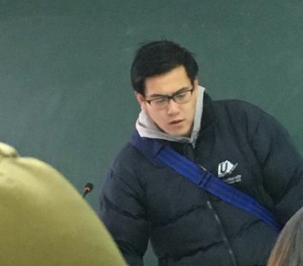 高校教师酷似彭于晏是怎么回事？