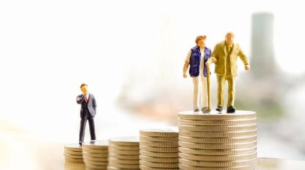 2023年养老金上调3.8%，不同工龄的养老退休金有什么区别