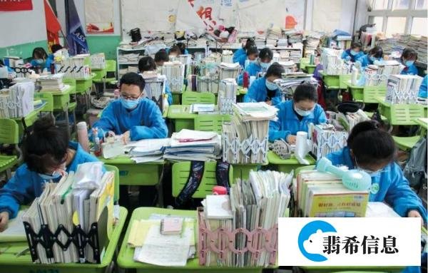 2023年高考迎来新变化,教育部再发新消息,一盆冷水从天而降