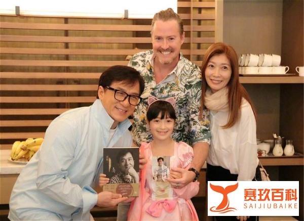 夏克立因家暴指控被关监狱,自曝出狱后和流浪汉睡桥洞,负债累累