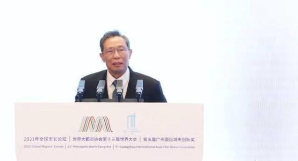 钟南山提醒疫苗接种半年后补加强针