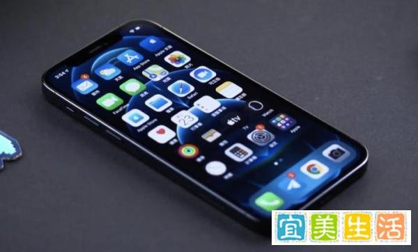 iPhone12也“绿屏”了?多人中招,快看看你的iPhone12屏幕!
