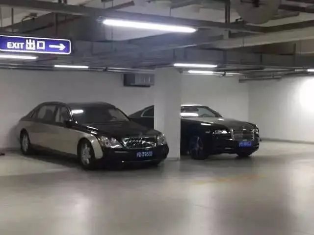 媒体评宾利车位风波：已成反腐线索，这件事会如何发展？