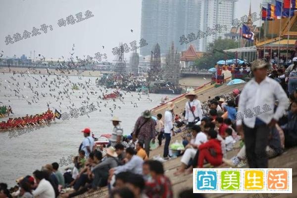 数万名民众参加“送水节”，治安和秩序一切良好！