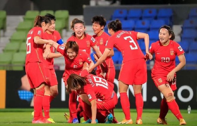 国足代表团很多成员看了女足比赛,中国女足身上有哪些值得学习的地方?