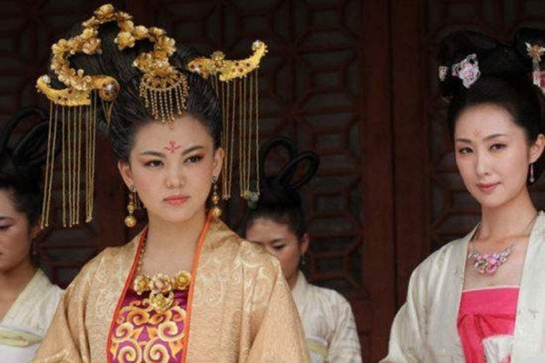 古代一种什么特殊的刑罚,男人受刑后屈辱,女人受刑后却更漂亮?