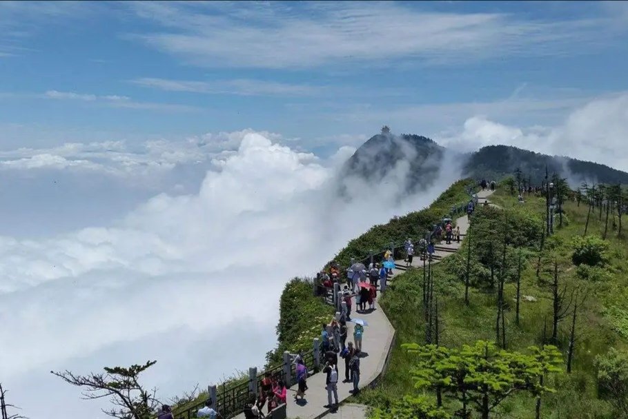 对于峨眉山26岁女孩失联一事,警方是如何回应的?