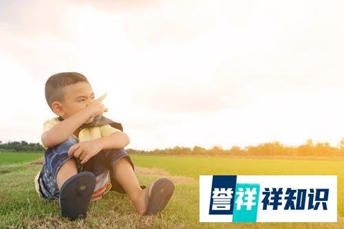 牛年男宝宝起名取名字：神采奕奕、心怀广阔的男孩名字