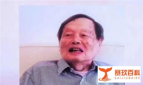101岁杨振宁西湖大学致辞 给自己打分还不错 张朝阳赞其超越霍金
