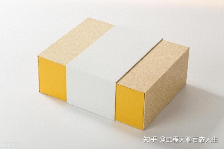 娃哈哈客服称并非只有纸箱包装：企业应变与消费者信任的重建