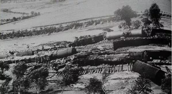 1975年河南暴雨日降水1060毫米,60座水库溃坝,死亡人数至今成谜