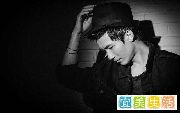 陈楚生新专辑《趋光》正式发布:只要面向光明,阴影就落在身后!
