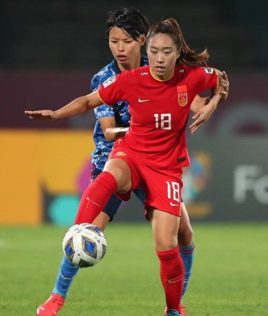 国足代表团很多成员看了女足比赛,中国女足身上有哪些值得学习的地方?