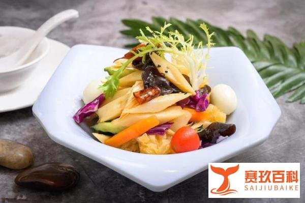 揭秘“一带一路”晚宴吃什么，9道菜，3种国产酒，餐桌布置用心了