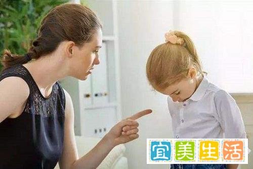 无心之失!女孩宠物店内推门夹死小猫,不堪网络暴力被迫入院